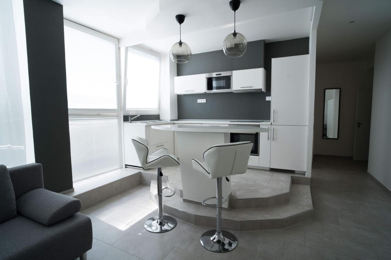 Apartments Kopecna With Parking 布尔诺 外观 照片