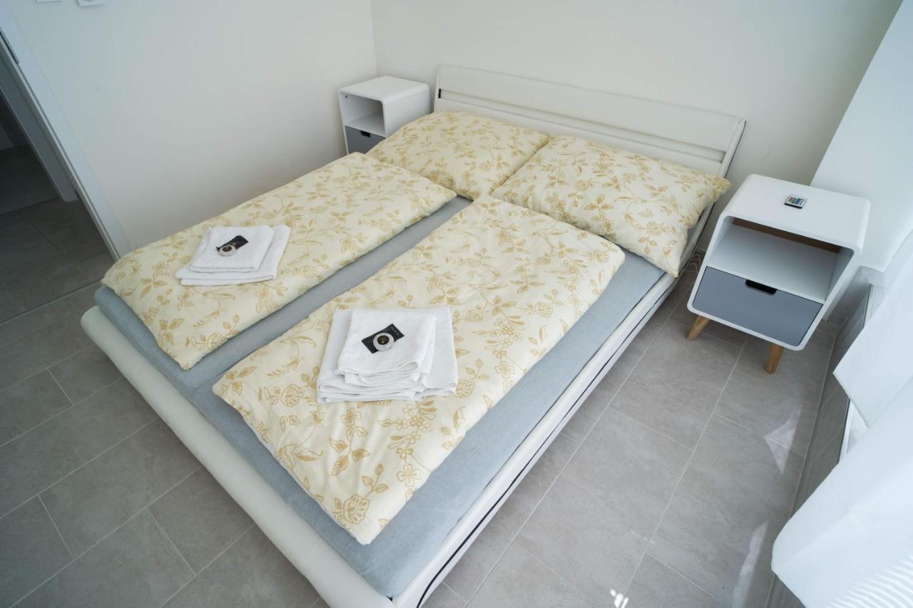 Apartments Kopecna With Parking 布尔诺 外观 照片